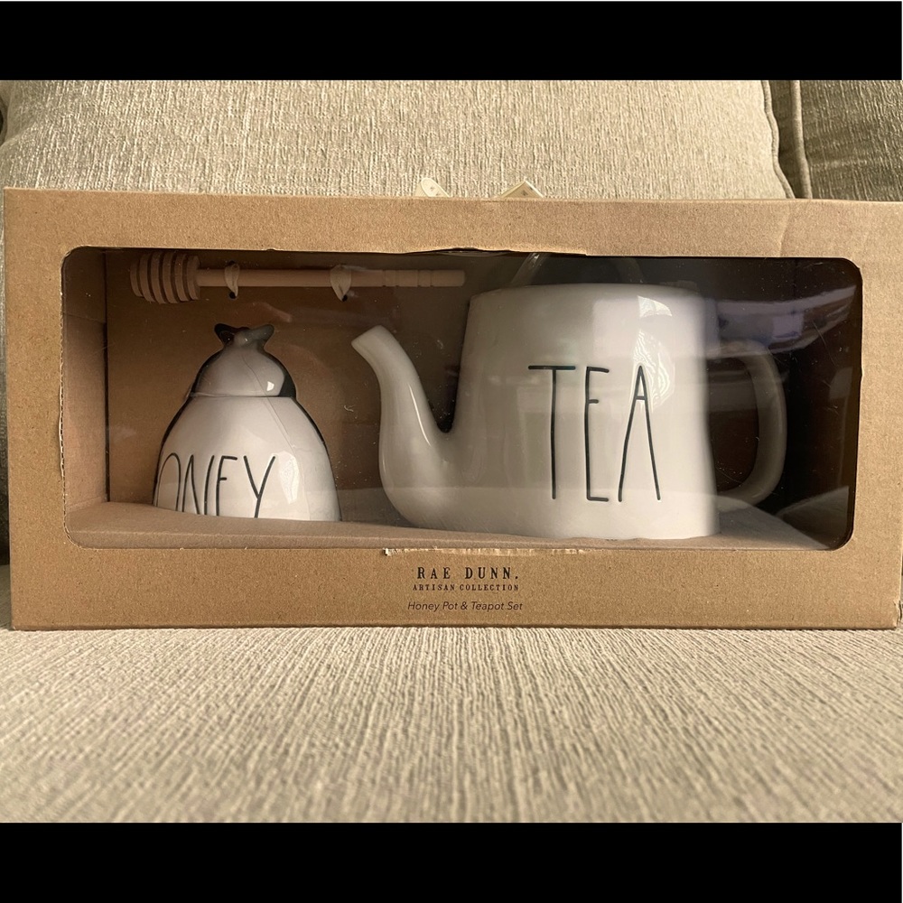 Brand new Rae Dunn Honey and Tea pot set.
